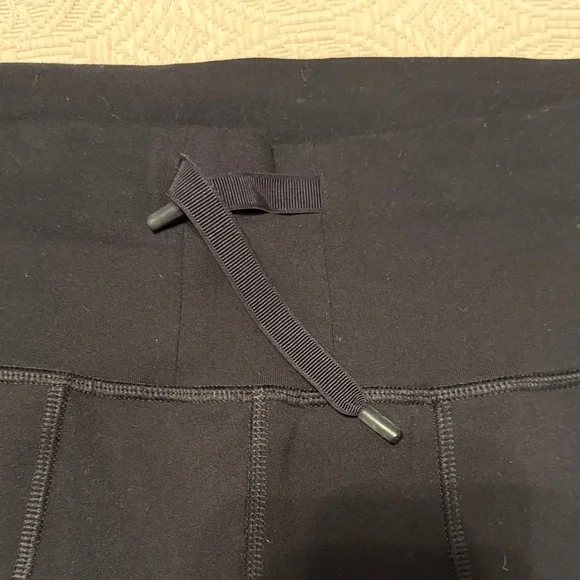 Lululemon Black Straight-Leg Pants SZ 8 - Picture 6 of 8
